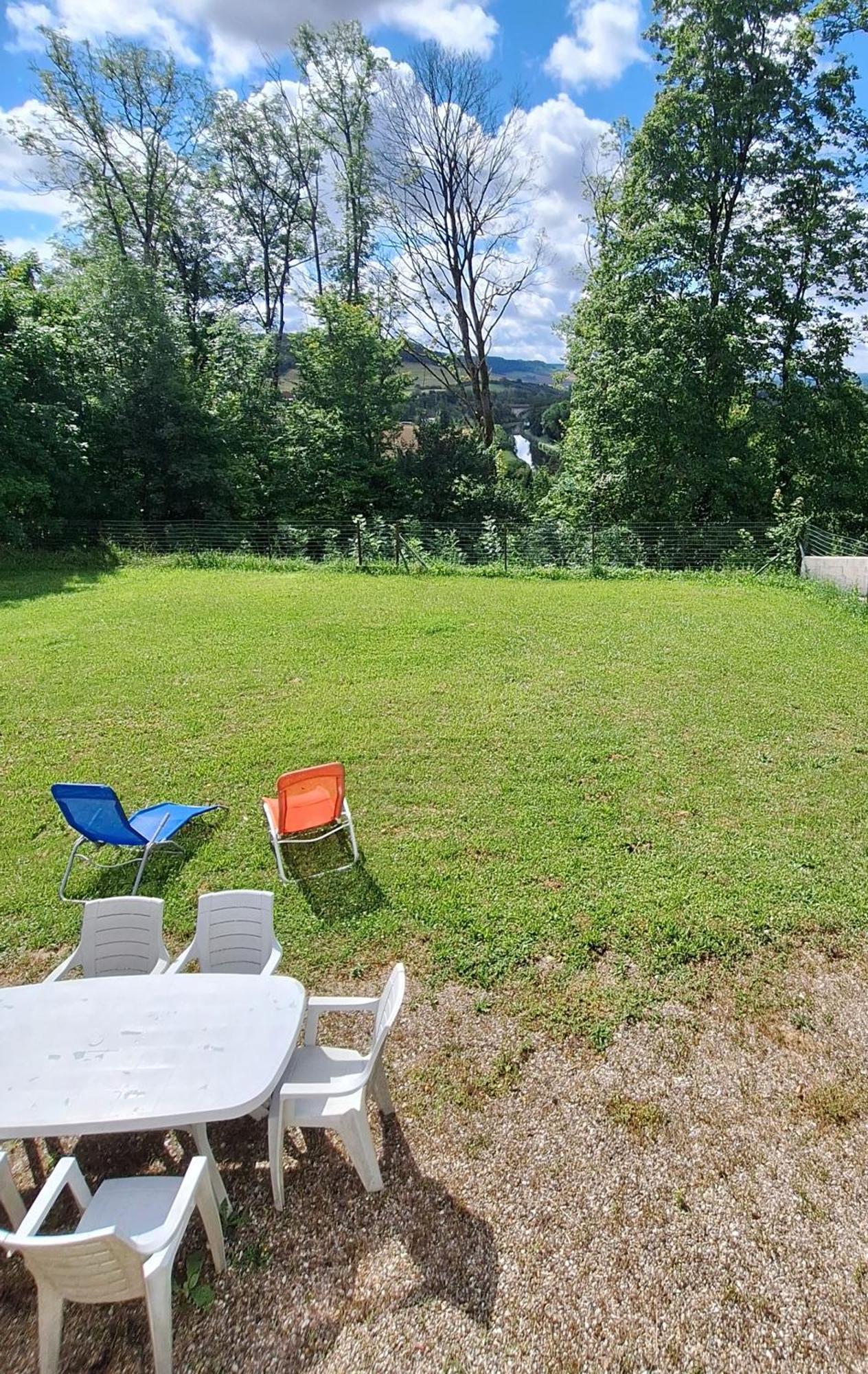 Agreable Maison Avec Jardin A Joinville Exterior foto